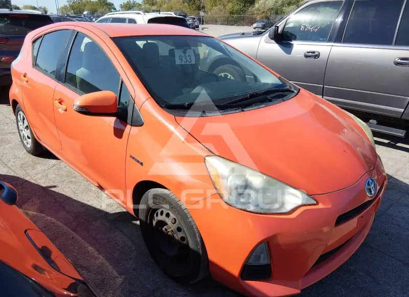 2013 Toyota PRIUS фото