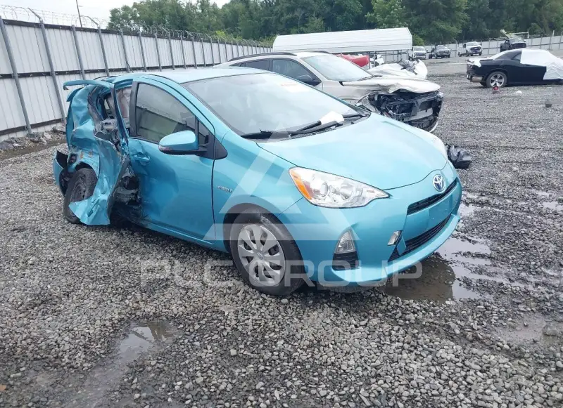 2013 Toyota PRIUS фото