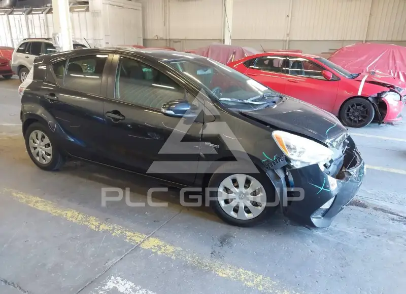2013 Toyota PRIUS фото