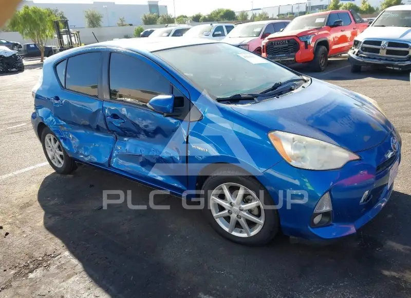 2013 Toyota PRIUS фото