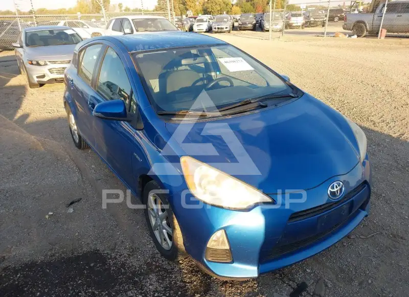 2013 Toyota PRIUS фото