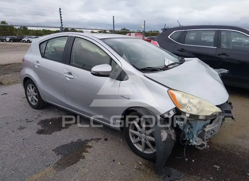 2013 Toyota PRIUS фото