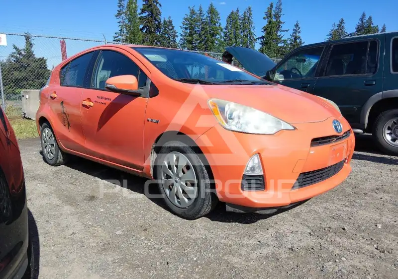2013 Toyota PRIUS фото