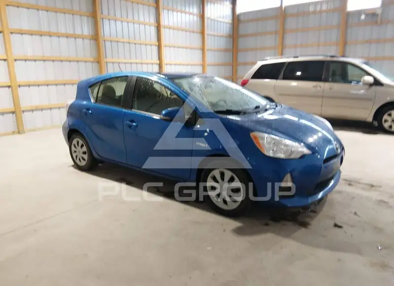 2013 Toyota PRIUS фото