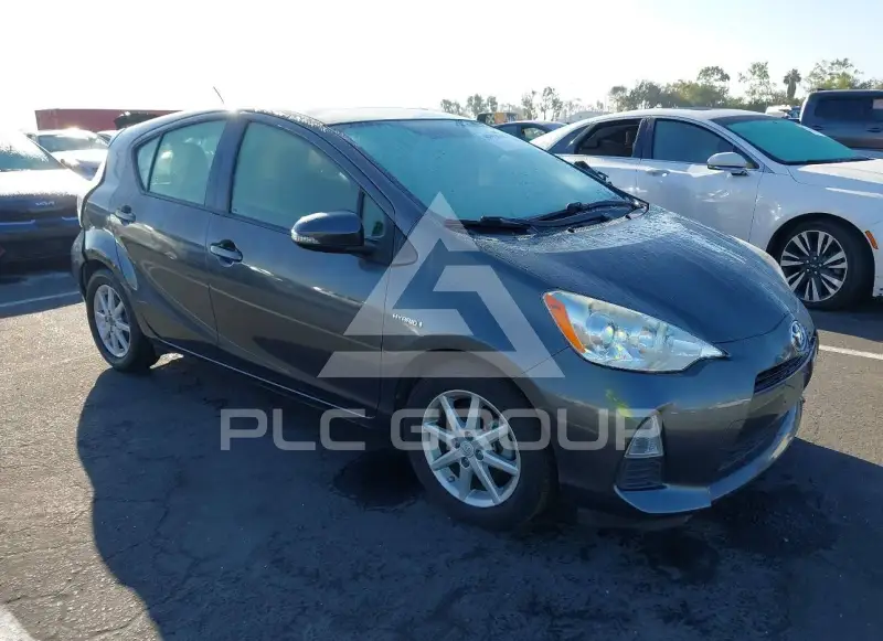 2013 Toyota PRIUS фото