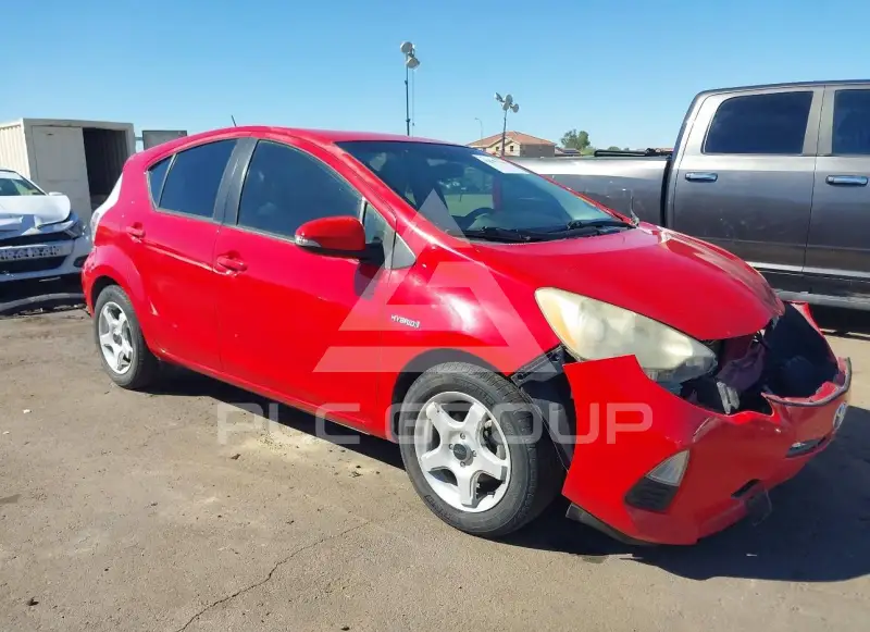 2013 Toyota PRIUS фото