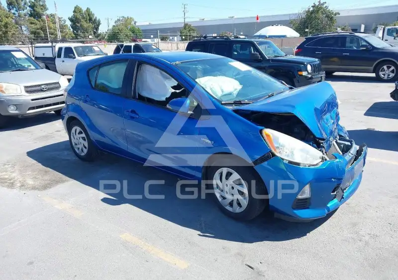 2013 Toyota PRIUS photo