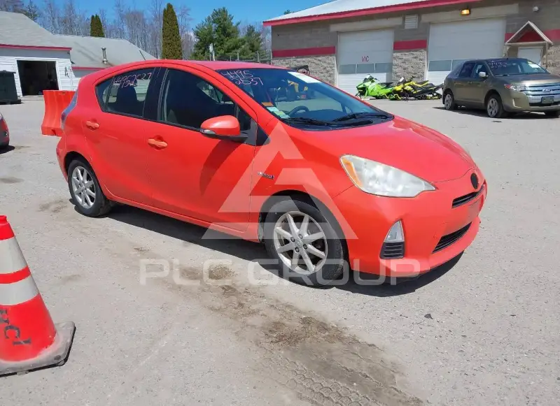 2013 Toyota PRIUS фото