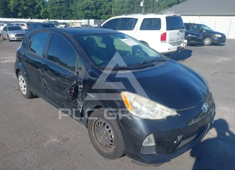 2013 Toyota PRIUS фото