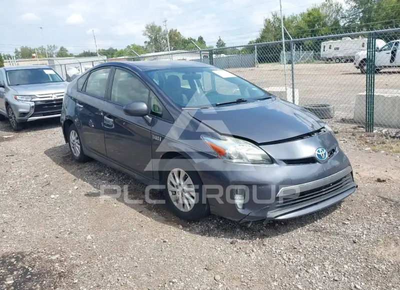 2013 Toyota PRIUS фото