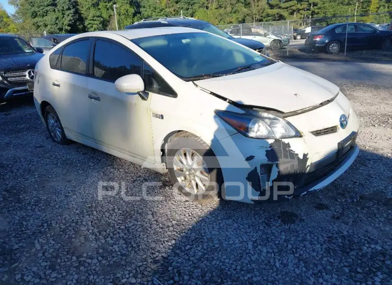 2013 Toyota PRIUS фото