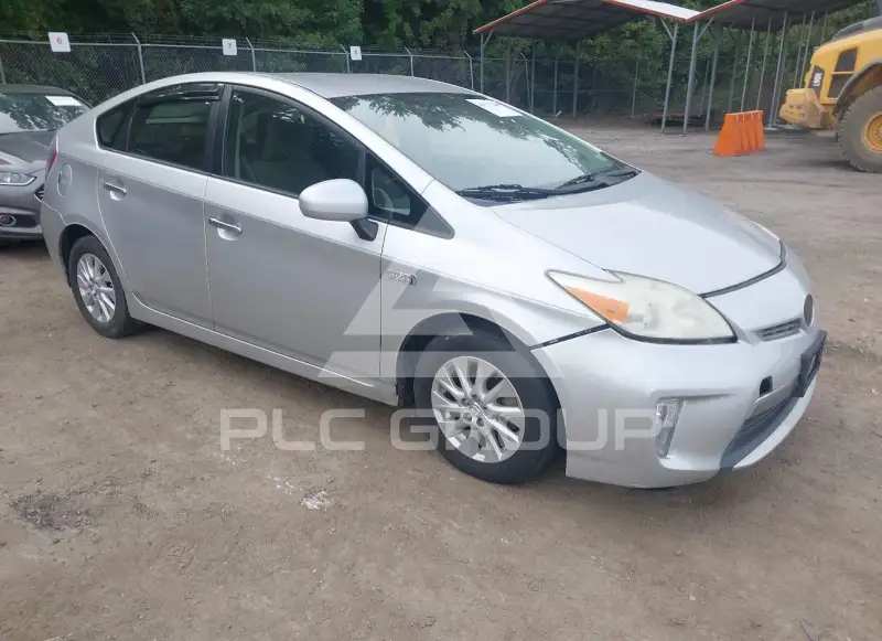 2013 Toyota PRIUS фото