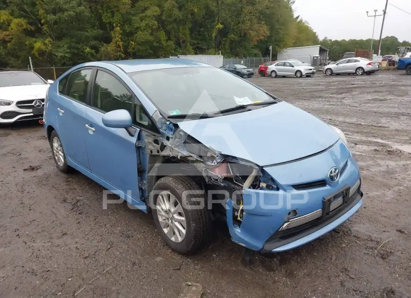 2013 Toyota PRIUS фото