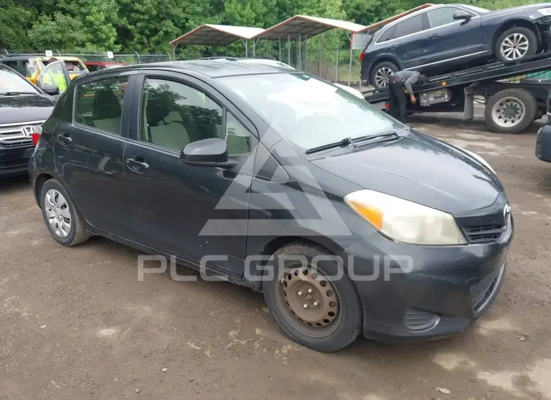 2013 Toyota YARIS фото