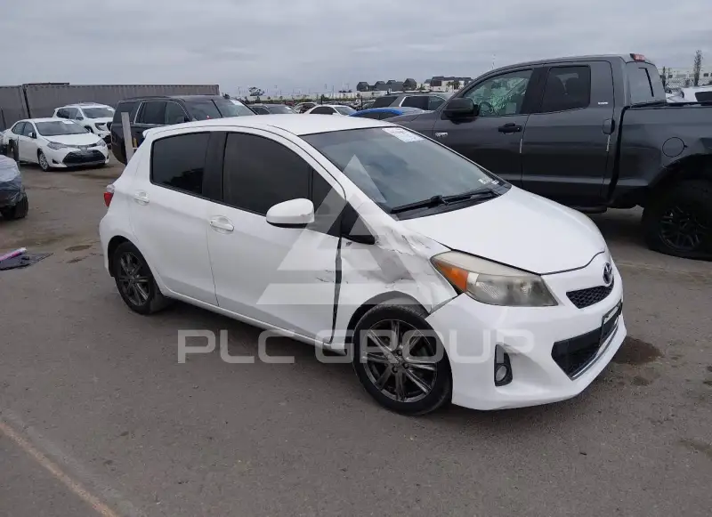 2013 Toyota YARIS фото