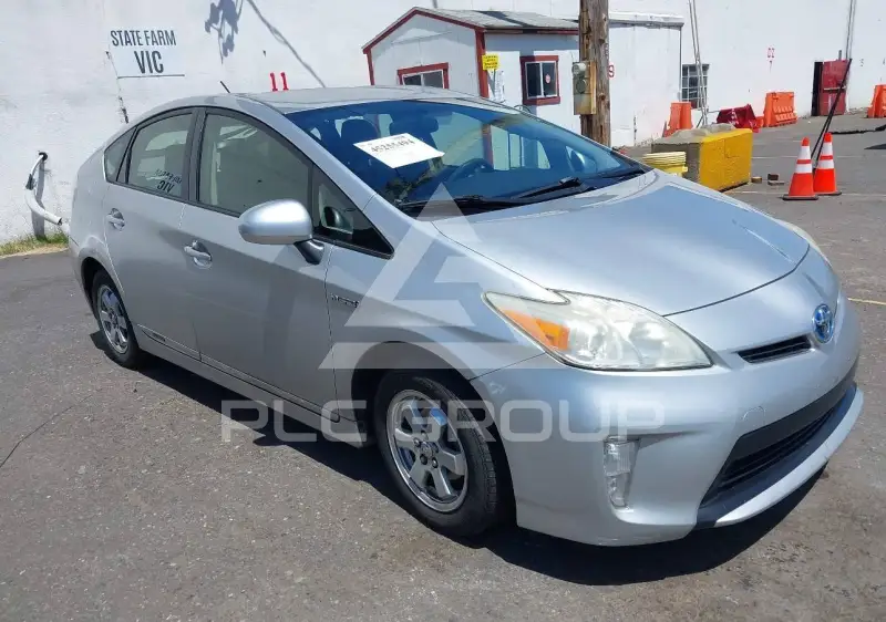 2013 Toyota PRIUS photo
