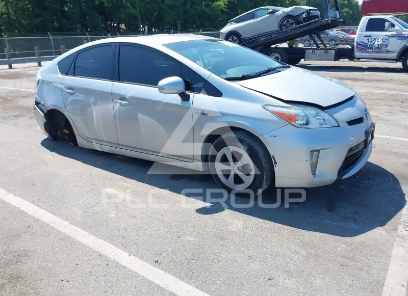 2013 Toyota PRIUS фото