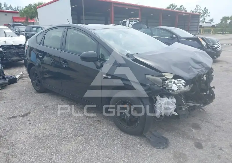 2013 Toyota PRIUS фото