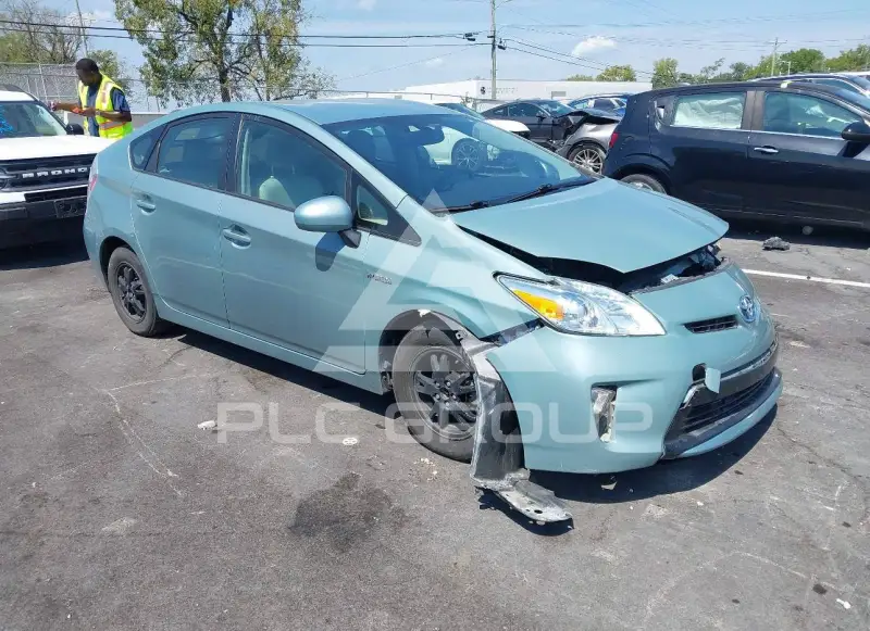2013 Toyota PRIUS фото