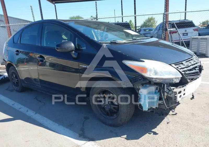 2013 Toyota PRIUS фото