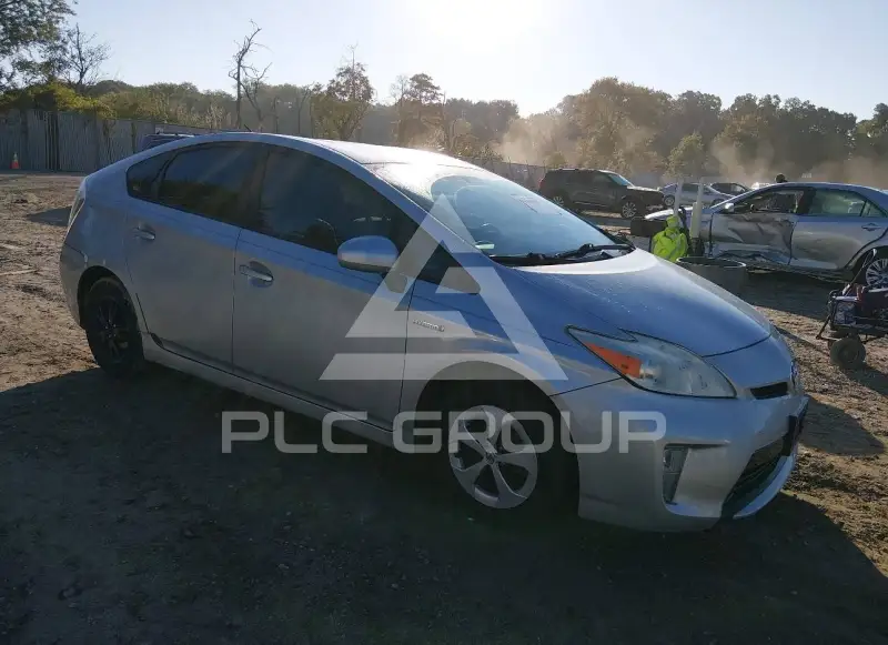 2013 Toyota PRIUS фото