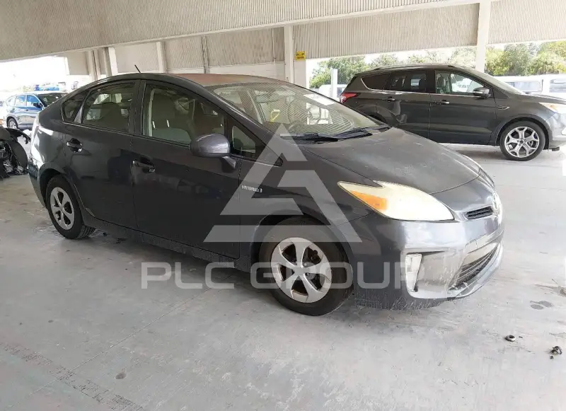 2013 Toyota PRIUS фото