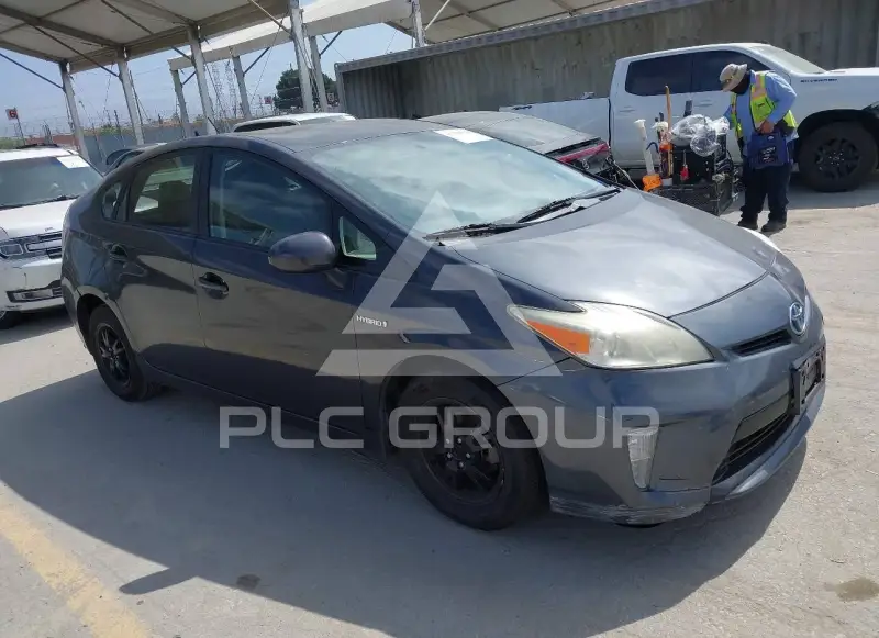 2013 Toyota PRIUS фото