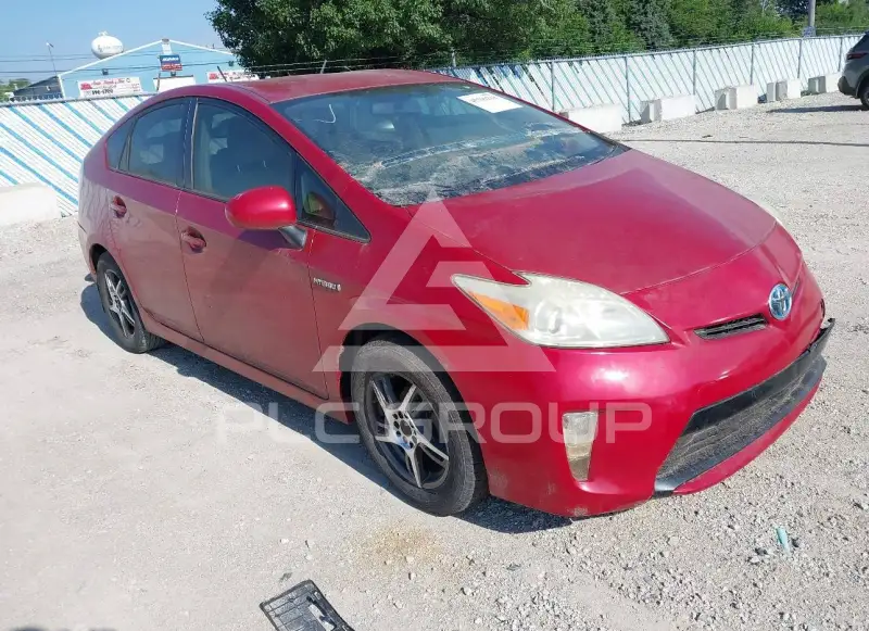 2013 Toyota PRIUS фото
