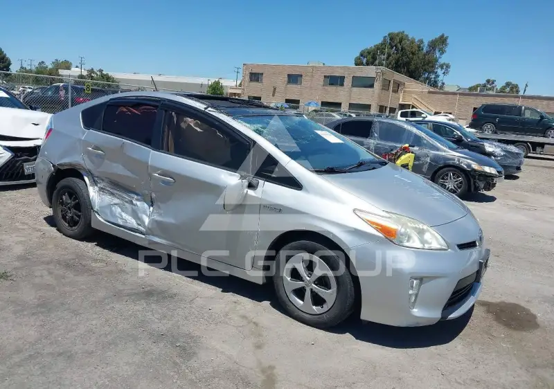 2013 Toyota PRIUS фото