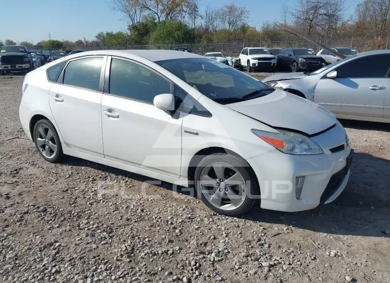 2013 Toyota PRIUS фото