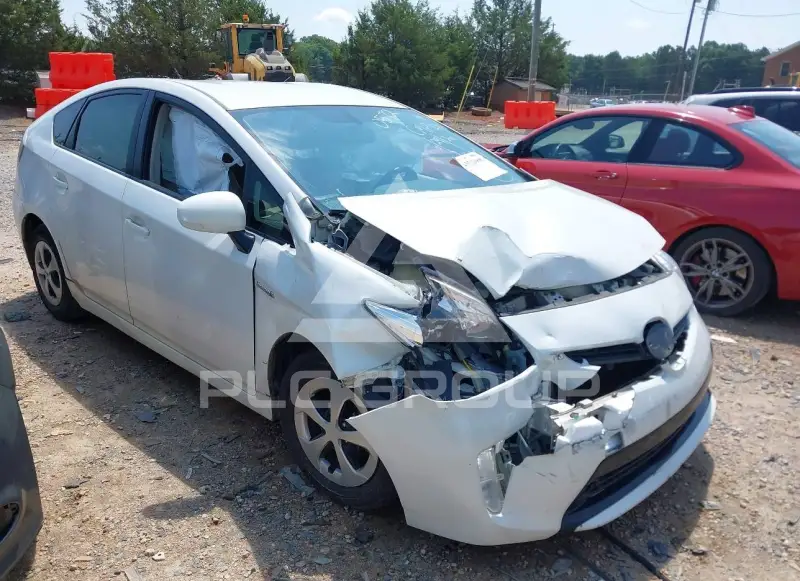 2013 Toyota PRIUS photo