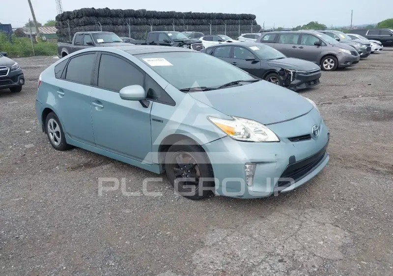 2013 Toyota PRIUS photo