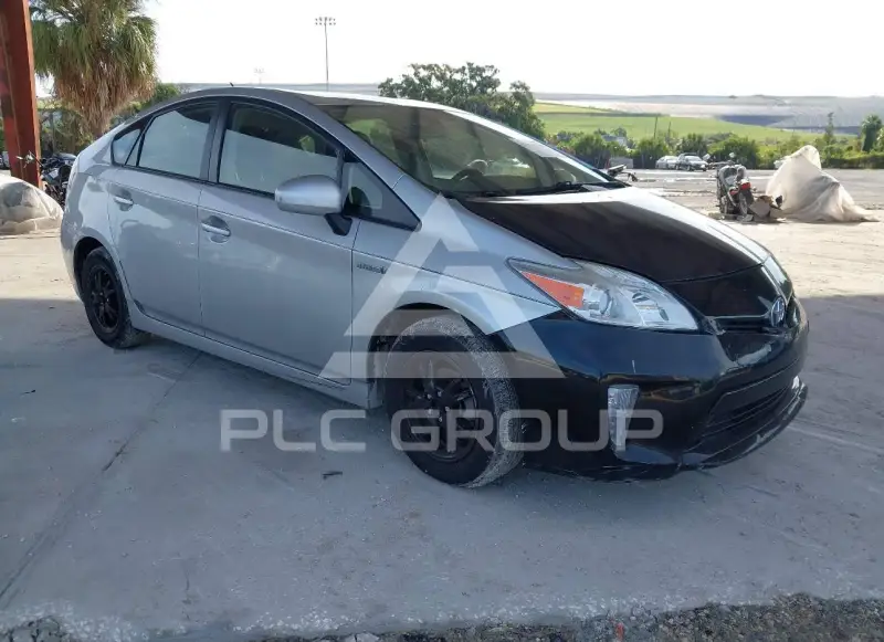 2013 Toyota PRIUS фото