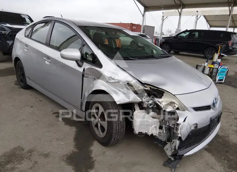 2013 Toyota PRIUS фото
