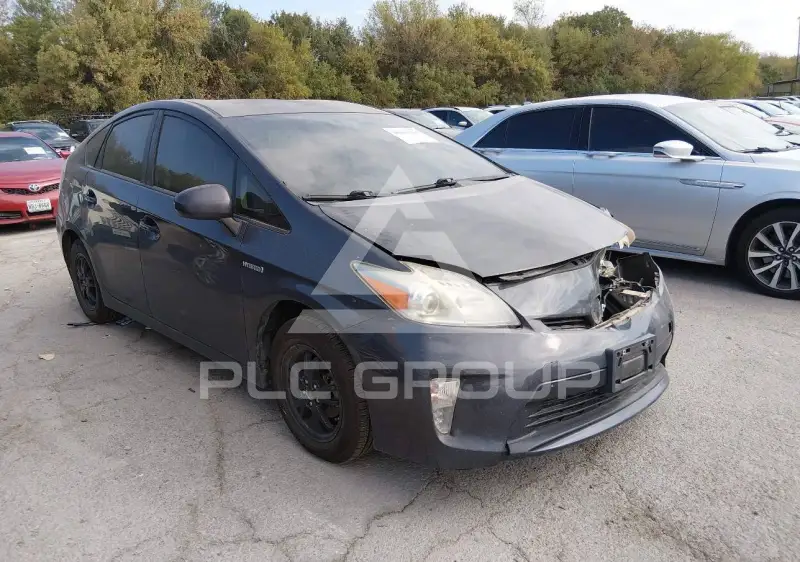 2013 Toyota PRIUS фото
