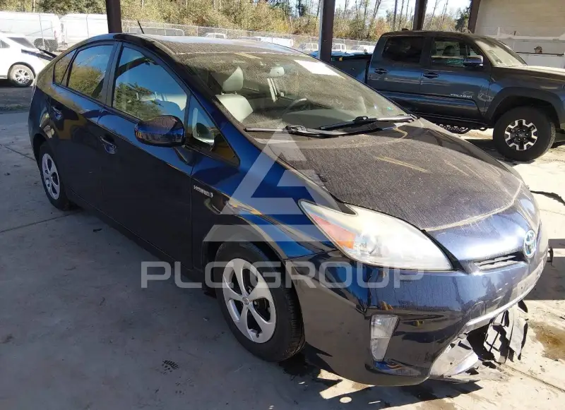 2013 Toyota PRIUS фото