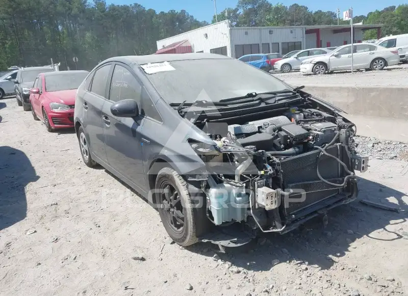2013 Toyota PRIUS фото