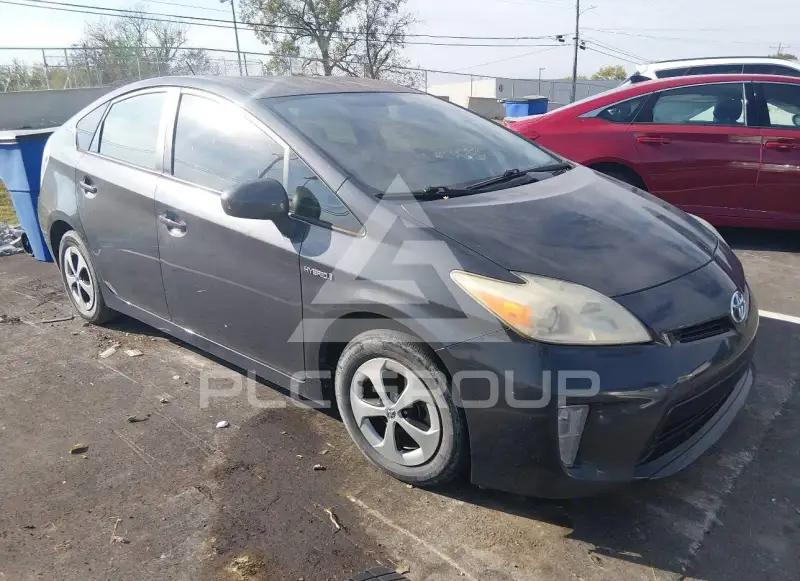 2013 Toyota PRIUS photo