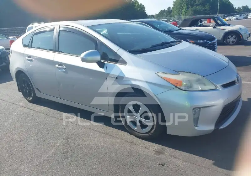 2013 Toyota PRIUS фото