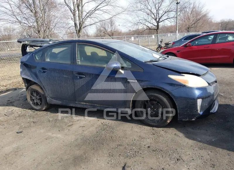 2013 Toyota PRIUS фото