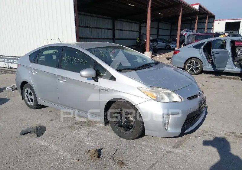 2013 Toyota PRIUS фото