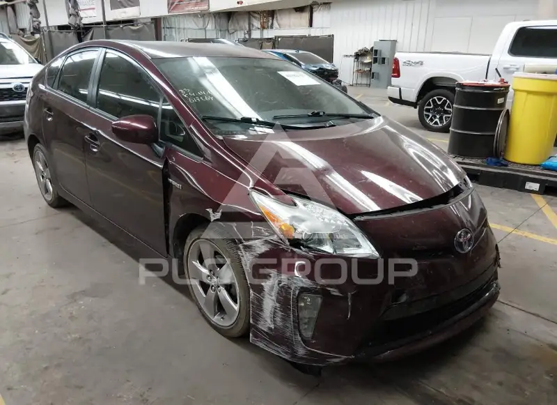2013 Toyota PRIUS фото