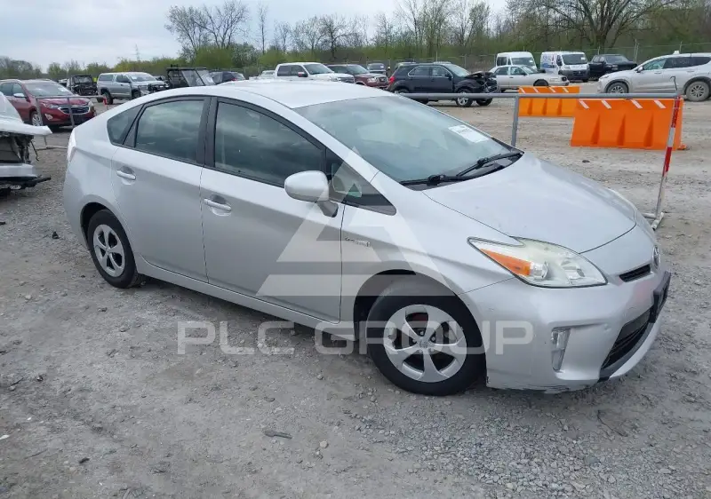 2013 Toyota PRIUS photo