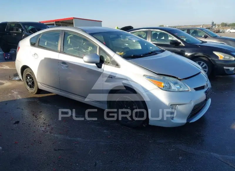 2013 Toyota PRIUS фото