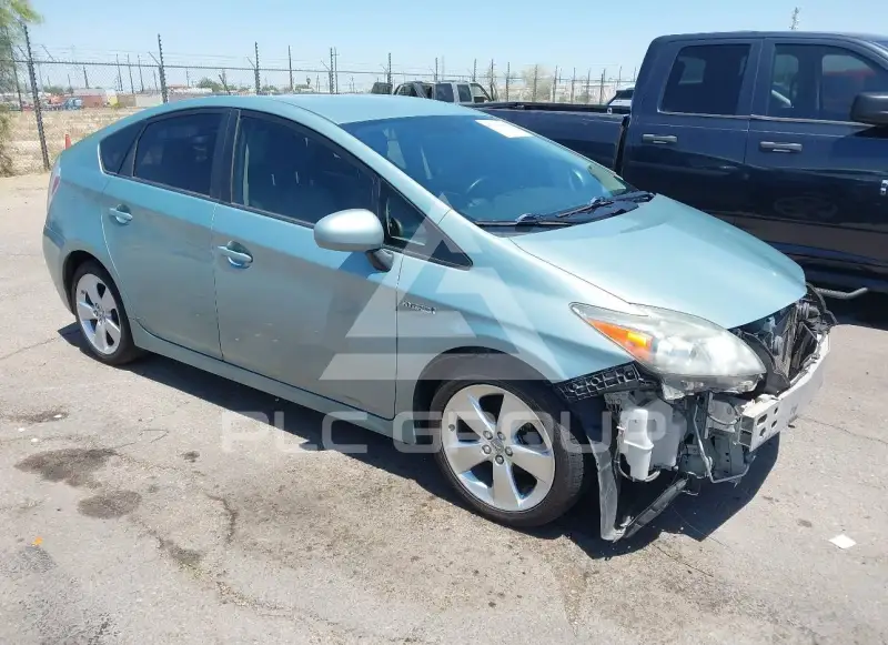 2013 Toyota PRIUS photo