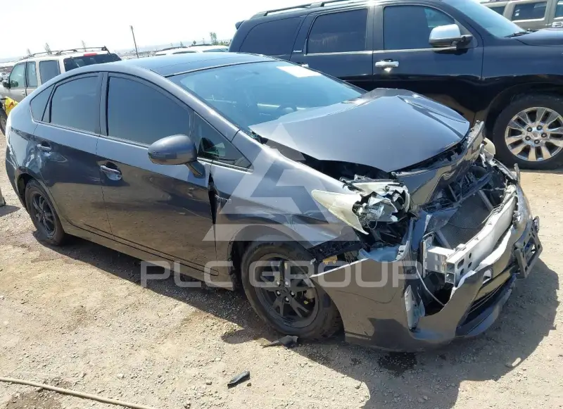 2013 Toyota PRIUS фото