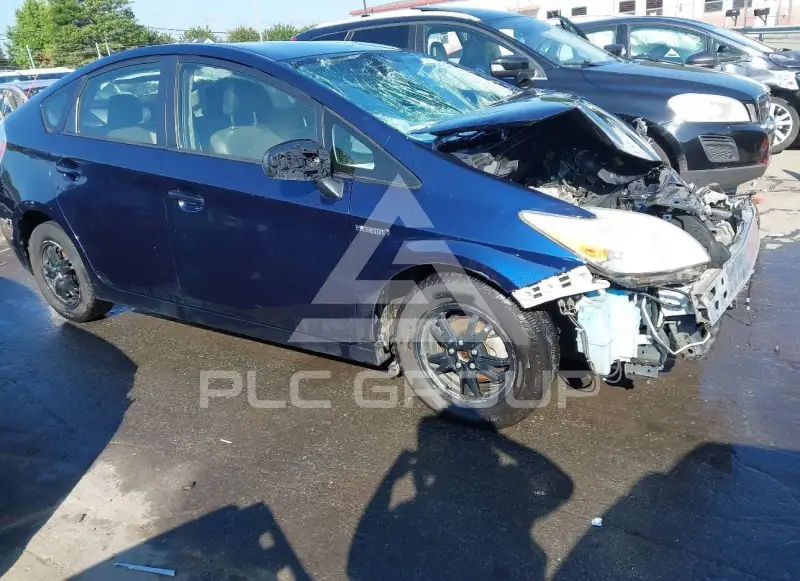 2013 Toyota PRIUS фото