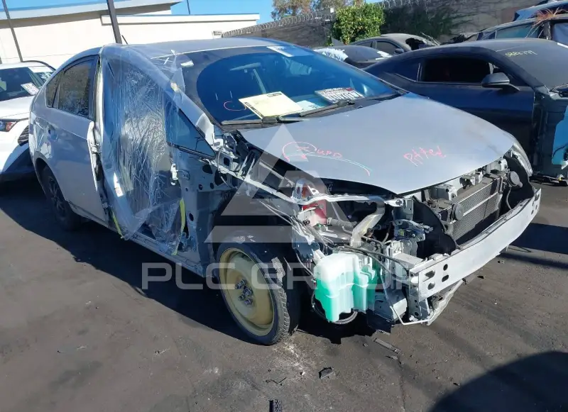 2013 Toyota PRIUS фото