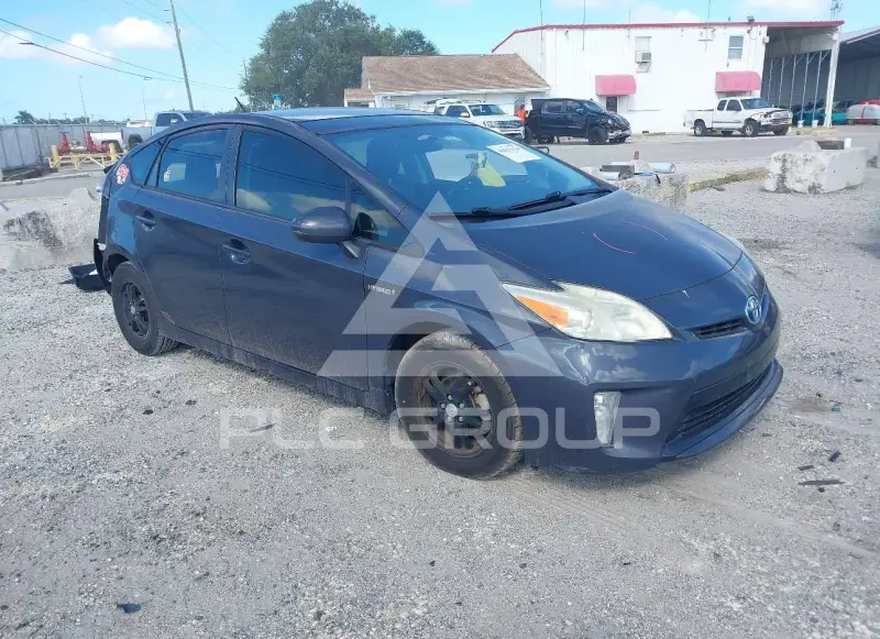 2013 Toyota PRIUS фото
