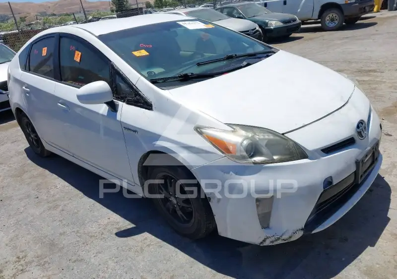 2013 Toyota PRIUS фото